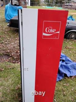 Vintage Coca-Cola Collectible Cap Catcher Vending Machine
