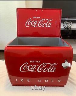 Vintage Coca Cola Cooler. Table Top 1940s Coca Cola Vending Machine Soda Cooler