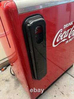 Vintage Coca-Cola Ideal Slider Coke Machine / Cooler