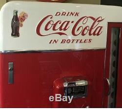 Vintage Coca Cola Machine