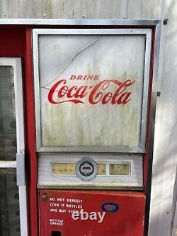Vintage Coca-Cola Machine (Model CS-96) Cavalier (NOT WORKING) SEE VIDEO