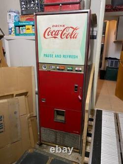 Vintage Coca-Cola Machine Vendo VSA 144B (working)