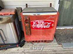 Vintage Coca-Cola Machine model a30000 gbz-50 (WORKS)