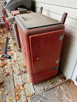 Vintage Coca-Cola Machine model a30000 gbz-50 (WORKS)