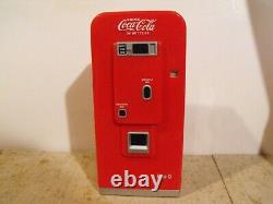 Vintage Coca Cola Vending Machine AM/FM Radio