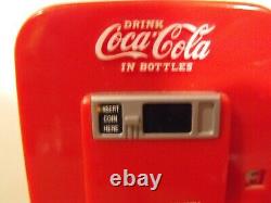 Vintage Coca Cola Vending Machine AM/FM Radio