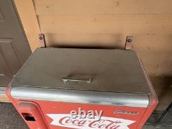 Vintage Coca-Cola Vending Machine Glasco