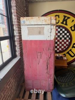 Vintage Coca Cola Vending Machine Vendorlator Model 139 Unrestored