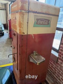 Vintage Coca Cola Vending Machine Vendorlator Model 139 Unrestored