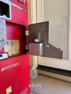 Vintage Coca-Cola Vendorlator VMC-33 Bottle Vending Machine Works Great 10¢ Coke