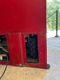 Vintage Coca-Cola Vendorlator VMC-33 Bottle Vending Machine Works Great 10¢ Coke