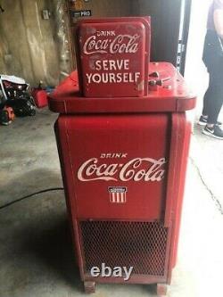 Vintage Coca Cola machine