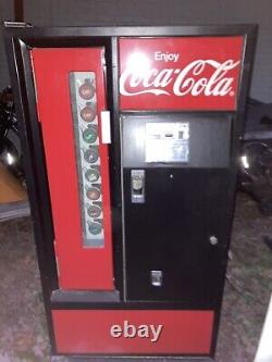 Vintage CocaCola Vending Machine, 1960s Cavalier USS-8-64. Works Great