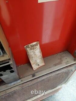 Vintage Coke Bottle Vending Machine All Original With Key