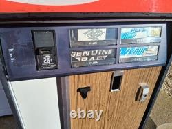Vintage Coke Coca-Cola Machine Cavalier C4-104 vending Machine Please Read