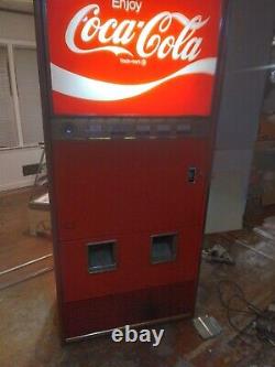 Vintage Coke Coca-Cola Vendo 218- b vending machine