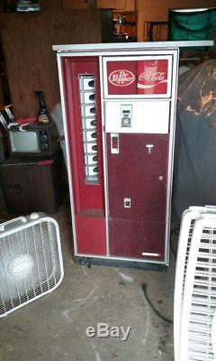 Vintage Coke/Dr. Pepper machine