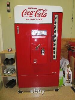 Vintage Coke Machine Vendo 110