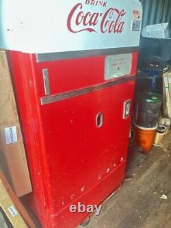 Vintage Coke Machine Vendo 82 from the 40 s