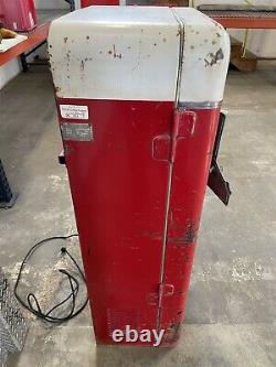 Vintage Double Door Vendorlator VMC-33 Coke Vending Machine withBottle Return Rack