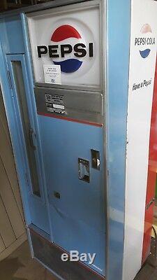 Vintage Early 1960s Pepsi Vendorlator VF90 Vending Machine