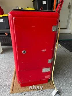 Vintage Glasco GBV-50 Coca-Cola 10¢ Bottle Vending Machine Cooler Original