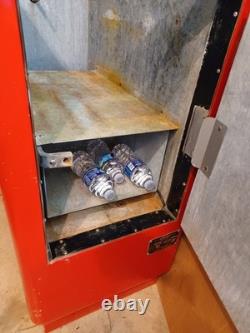 Vintage, Mid-Century Glasco GBV50 Coca-Cola Vending Machine, in working order