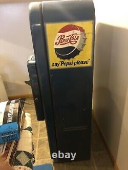 Vintage PEPSI COLA bottle vending machine $. 10 The Light refreshment
