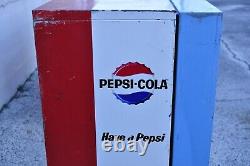 Vintage Pepsi Cola La Crosse 35 Cent Soda Vending Machine Model EC54