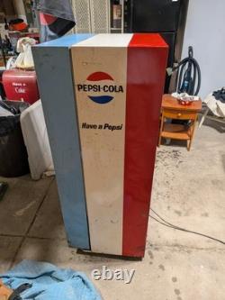 Vintage Pepsi Machine