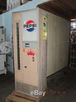 Vintage Pepsi Machine REF # (OC969)