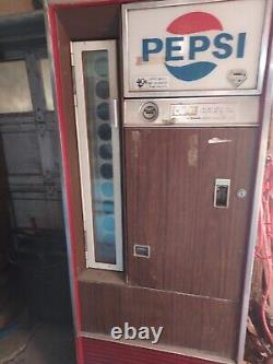 Vintage Pepsi Machine Retro 1960's or 1970's