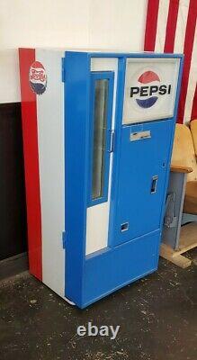 Vintage Pepsi Machine. Runs Great. Antique Pepsi Vending Machine