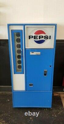 Vintage Pepsi Machine. Runs Great. Antique Pepsi Vending Machine