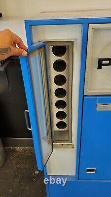 Vintage Pepsi Machine. Runs Great. Antique Pepsi Vending Machine