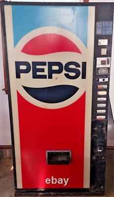 Vintage Pepsi Vending Machine DN8 Model 1999 For Display or Repair NOT WORKING