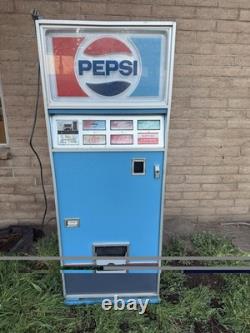 Vintage Pepsi Vending Machine Yes It Works. It Has 2 Extra Coin Mechanism Parts