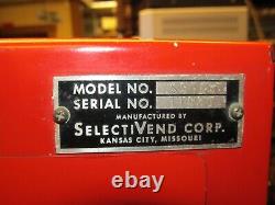 Vintage SelectiVend SS-63 7UP, Coca Cola Vending Machine