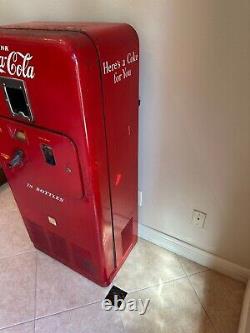 Vintage VMC 33 5 Cent Coca Cola Machine (original) Manufactured 06/27/1955