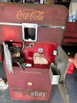 Vintage VMC 33 5 Cent Coca Cola Machine (original) Manufactured 06/27/1955