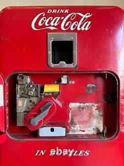 Vintage VMC 33 5 Cent Coca Cola Machine (original) Manufactured 06/27/1955