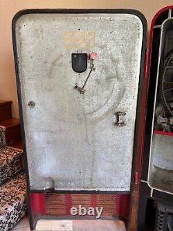 Vintage VMC 33 5 Cent Coca Cola Machine (original) Manufactured 06/27/1955