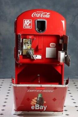 Vintage VMC Vendorlator 27 Coke Machine Rare Stand Coca Cola Counter Top