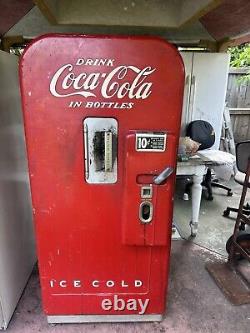 Vintage Vendo 39 Original 1953 Coca Cola Coke Machine All-Red Restorable