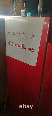 Vintage Vendo Coke Machine 1950s Gets Ice Cold