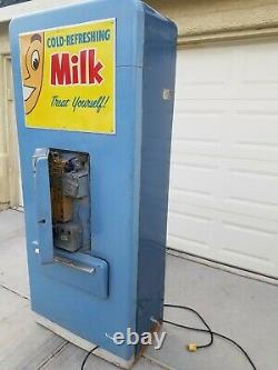 Vintage Vendo Milk Vending Machine Coin Operated Original Good Condition 10 cent