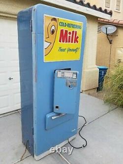 Vintage Vendo Milk Vending Machine Coin Operated Original Good Condition 10 cent