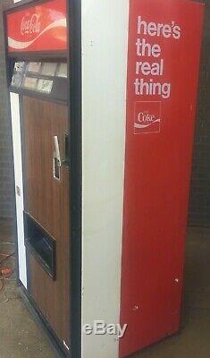 Vintage Vendo V125 Coke vending machine