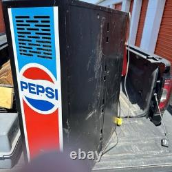 Vintage Wall / Tabletop Pepsi Machine Full Size Can Dispenser keys Gets Ice Cold