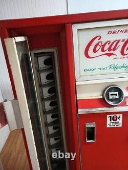 Vintage coca cola vending machine